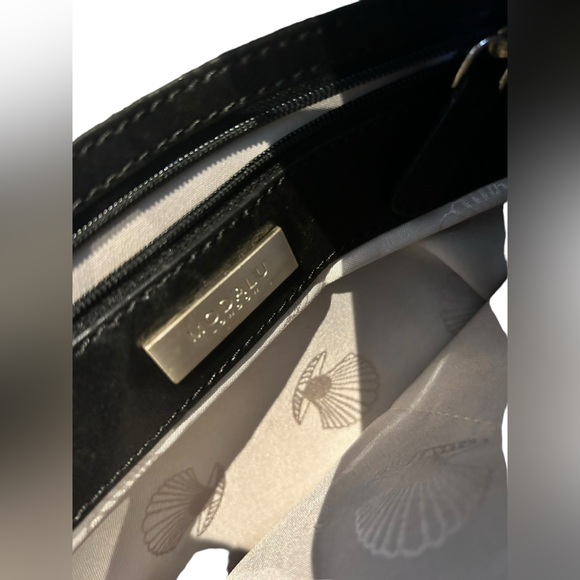 Modalu London Leather Crossbody Bag - Picture 5 of 6